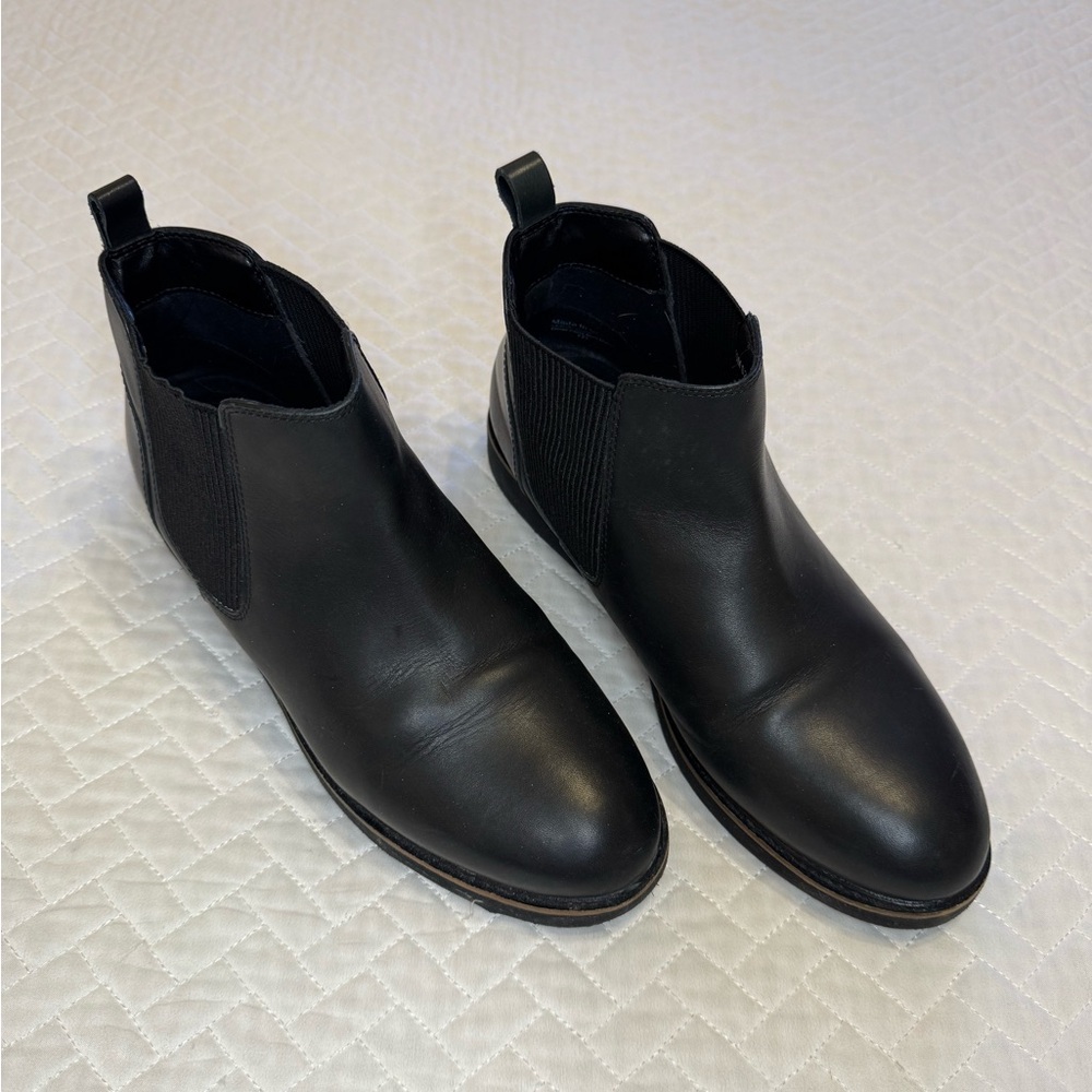Softwalk Black Flat short Chelsea Pull On Booties